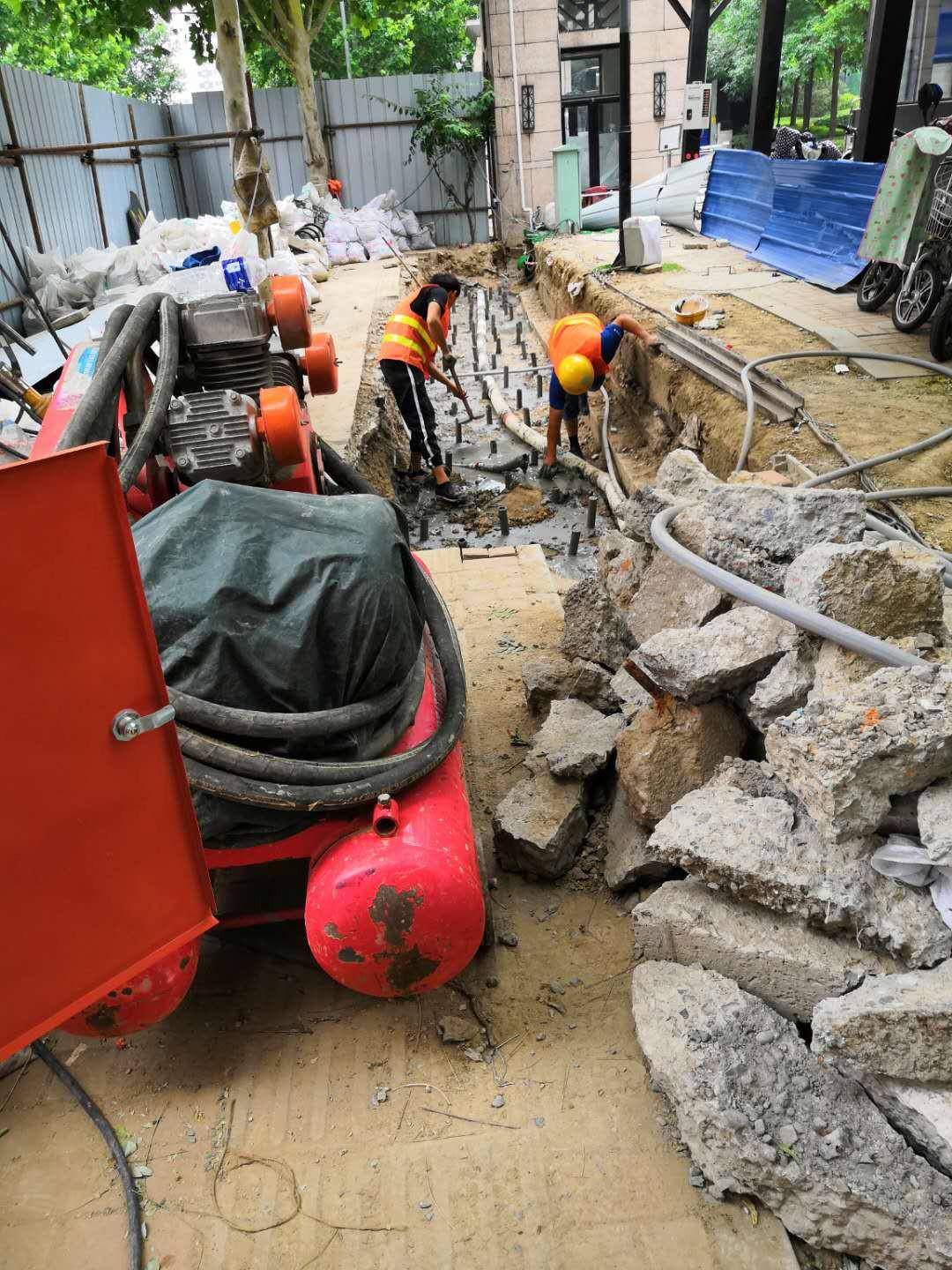 纳溪地基加固解决房子的地基下沉问题